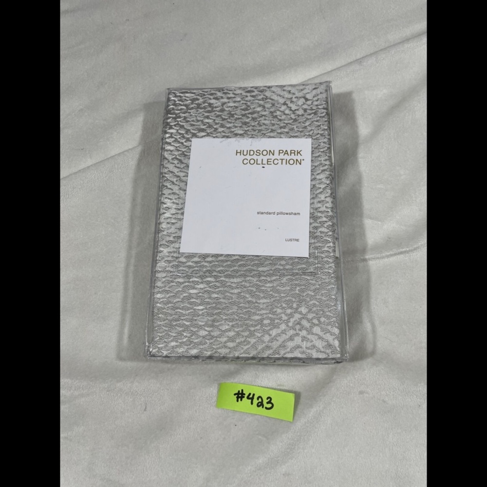 NEW [ 1 Standard ] Lustre Pillow Sham Case for Hudson Park‎